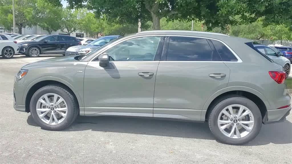 Thumbnail: 2025 Audi Q3 - 5