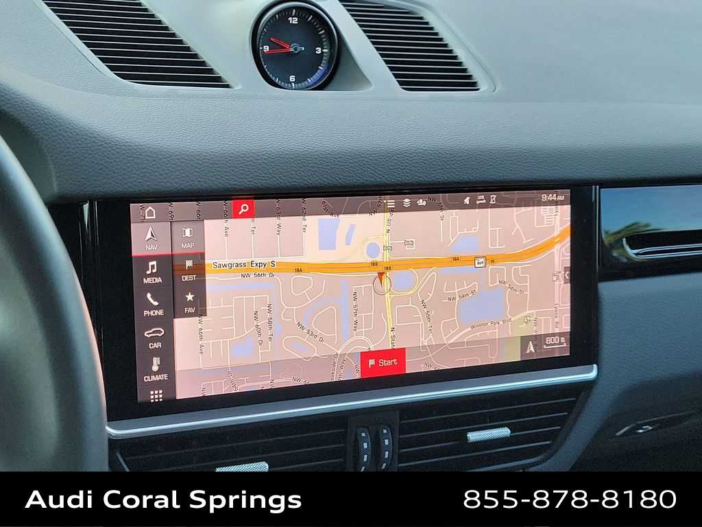 Thumbnail: 2021 Porsche Cayenne - 24