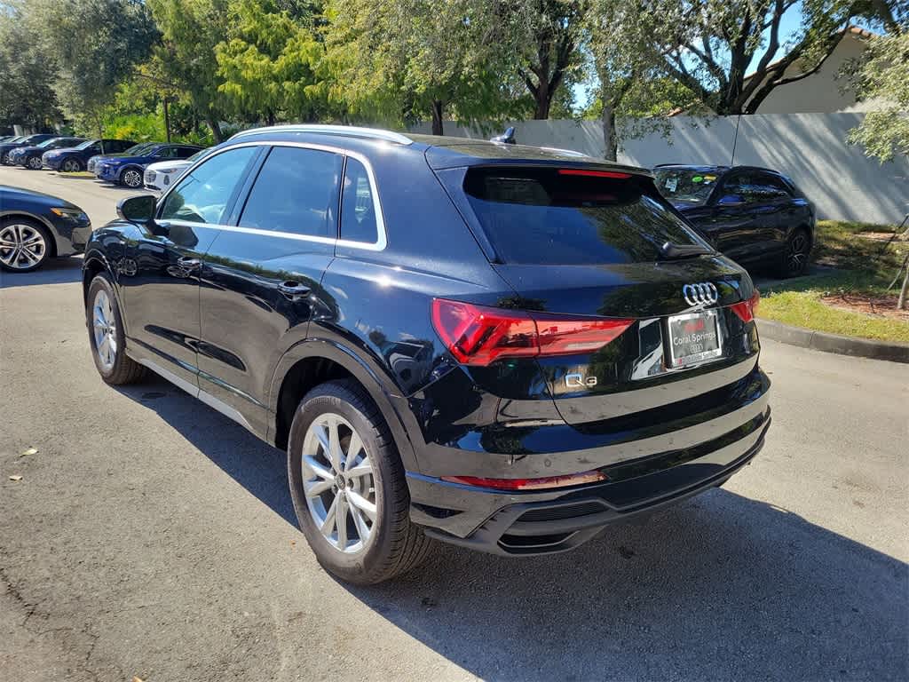 Thumbnail: 2025 Audi Q3 - 12