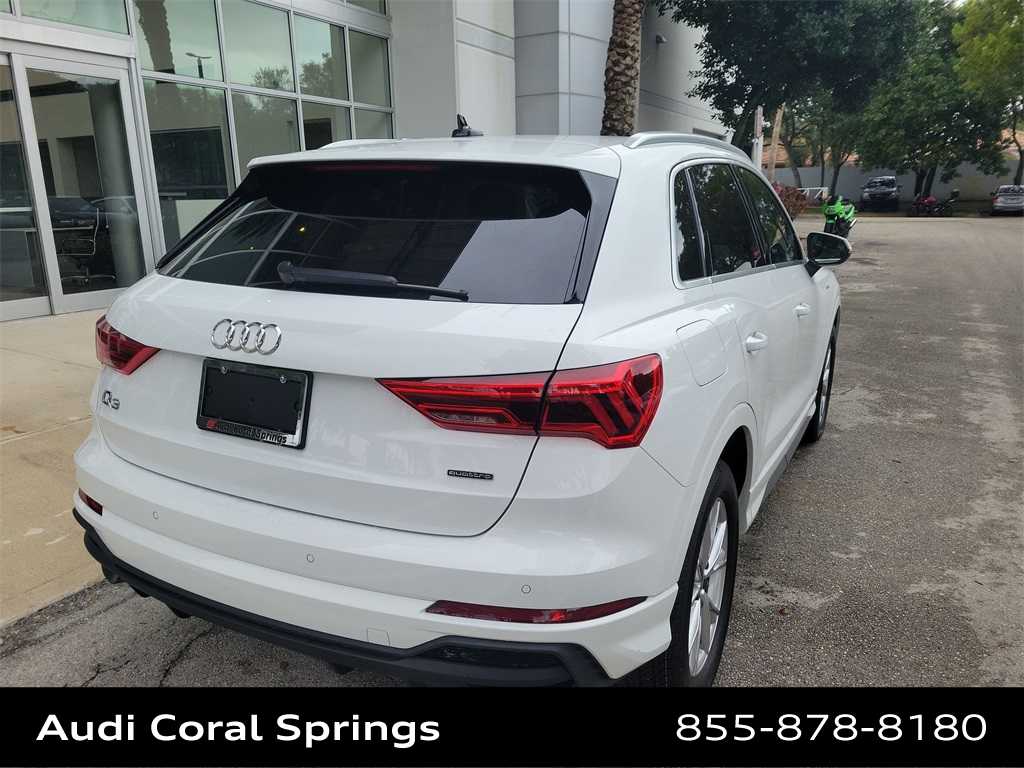 Thumbnail: 2023 Audi Q3 - 13