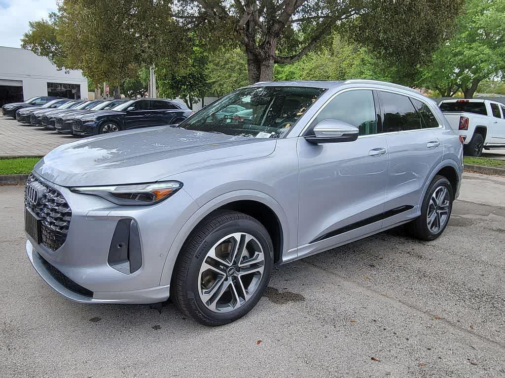 Thumbnail: 2026 Audi Q5 - 4