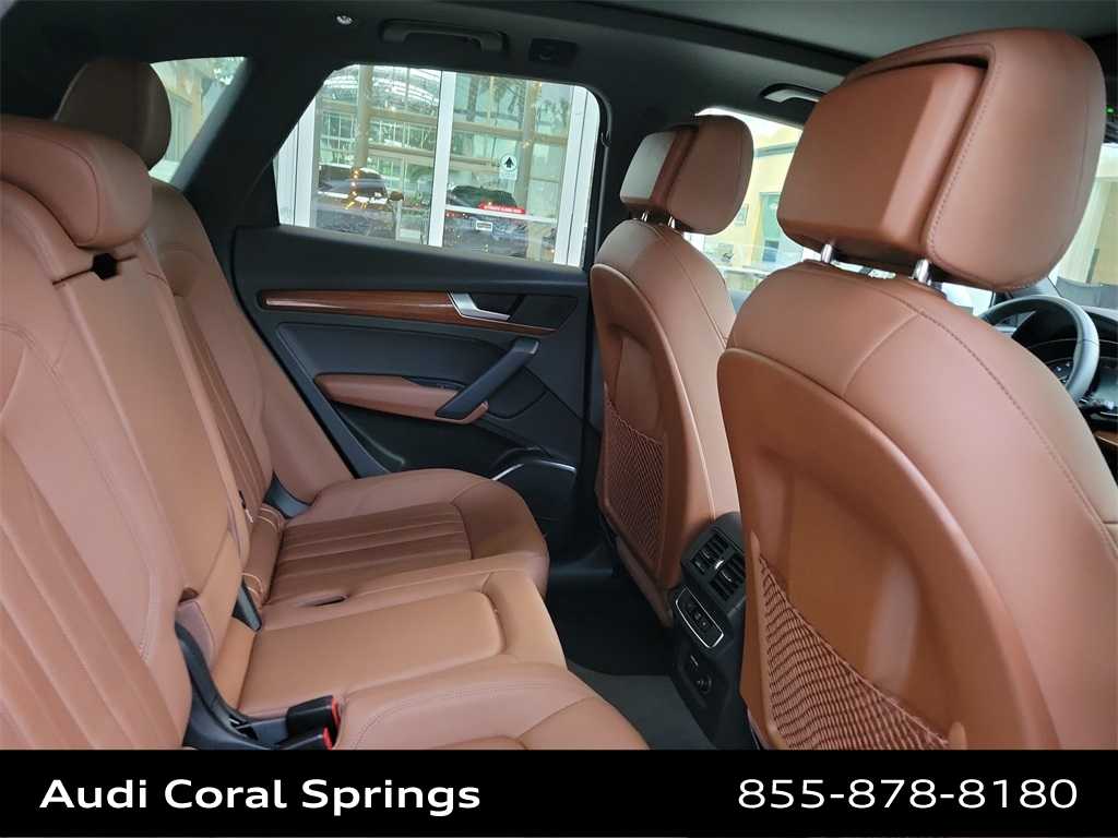 Thumbnail: 2022 Audi Q5 - 13