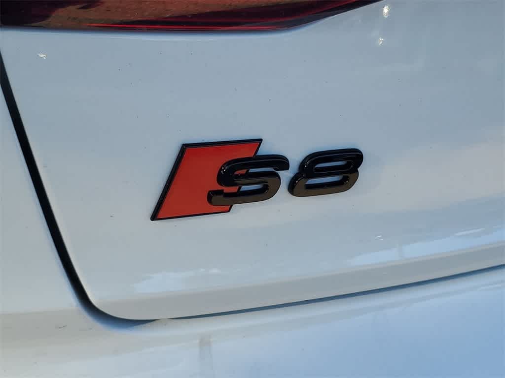 Thumbnail: 2025 Audi S8 - 15