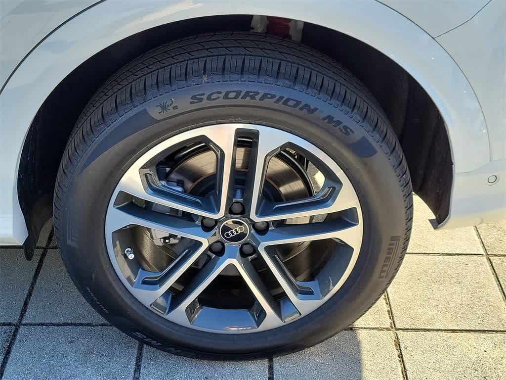 Thumbnail: 2025 Audi Q5 - 8