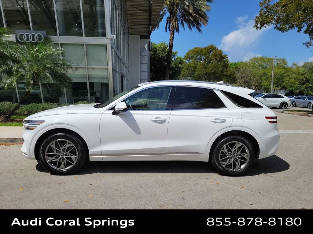 Thumbnail: 2022 Genesis GV70 - 5