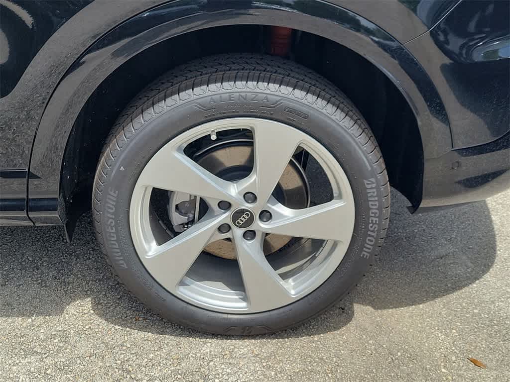 Thumbnail: 2025 Audi Q5 - 8