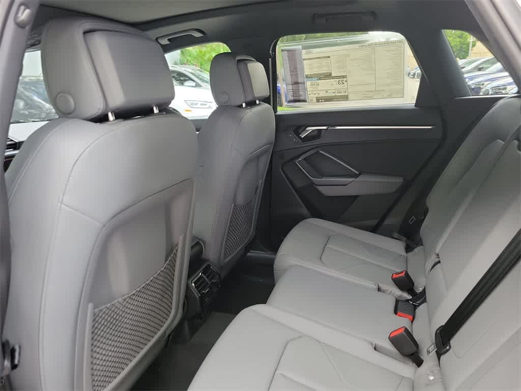 Thumbnail: 2025 Audi Q3 - 12