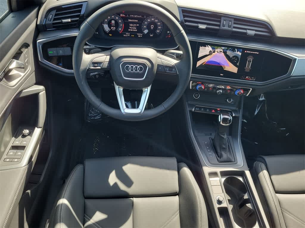 Thumbnail: 2025 Audi Q3 - 10