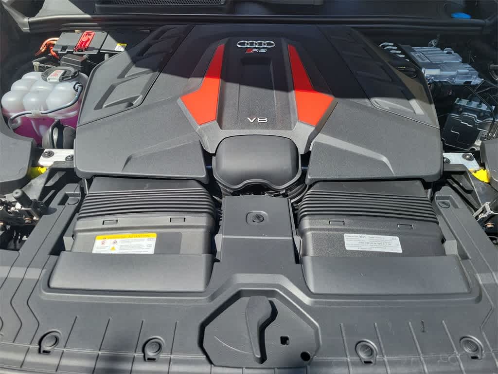 Thumbnail: 2026 Audi RS Q8 - 9