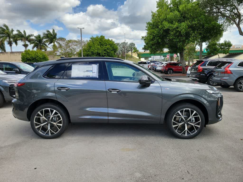 Thumbnail: 2026 Audi Q3 - 9