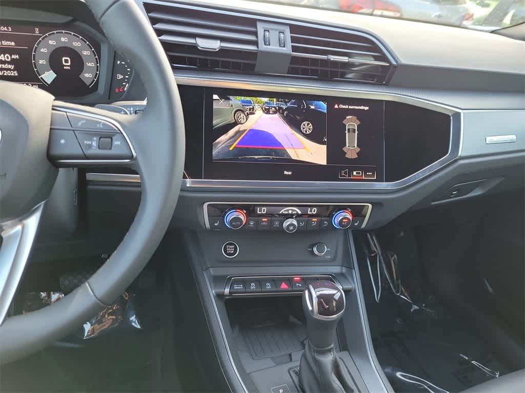 Thumbnail: 2025 Audi Q3 - 16