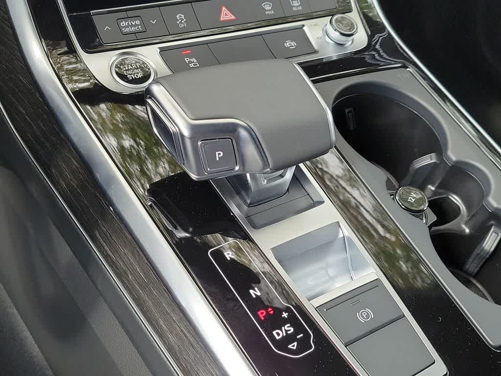 Thumbnail: 2026 Audi Q8 - 17