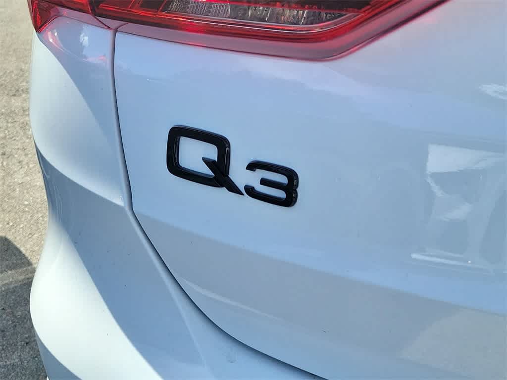 Thumbnail: 2025 Audi Q3 - 7