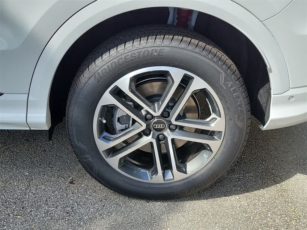 Thumbnail: 2025 Audi Q5 - 16