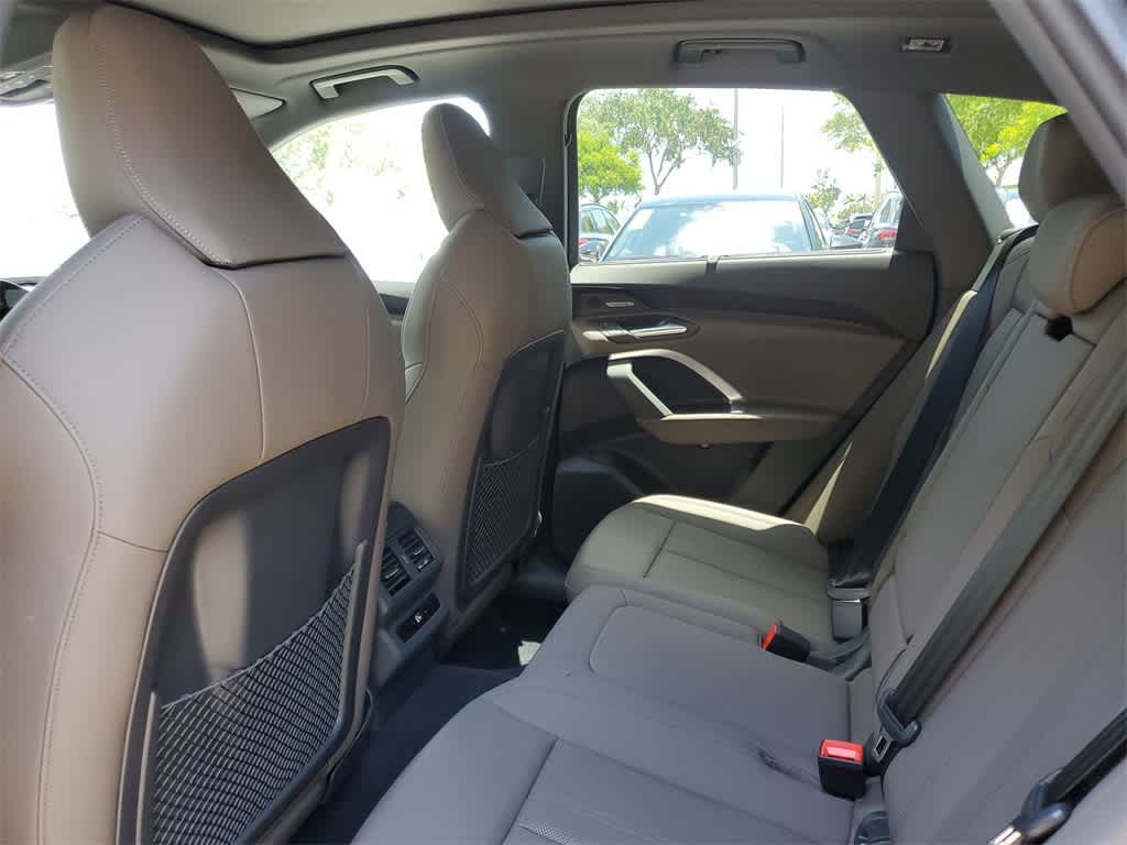 Thumbnail: 2025 Audi Q5 - 20