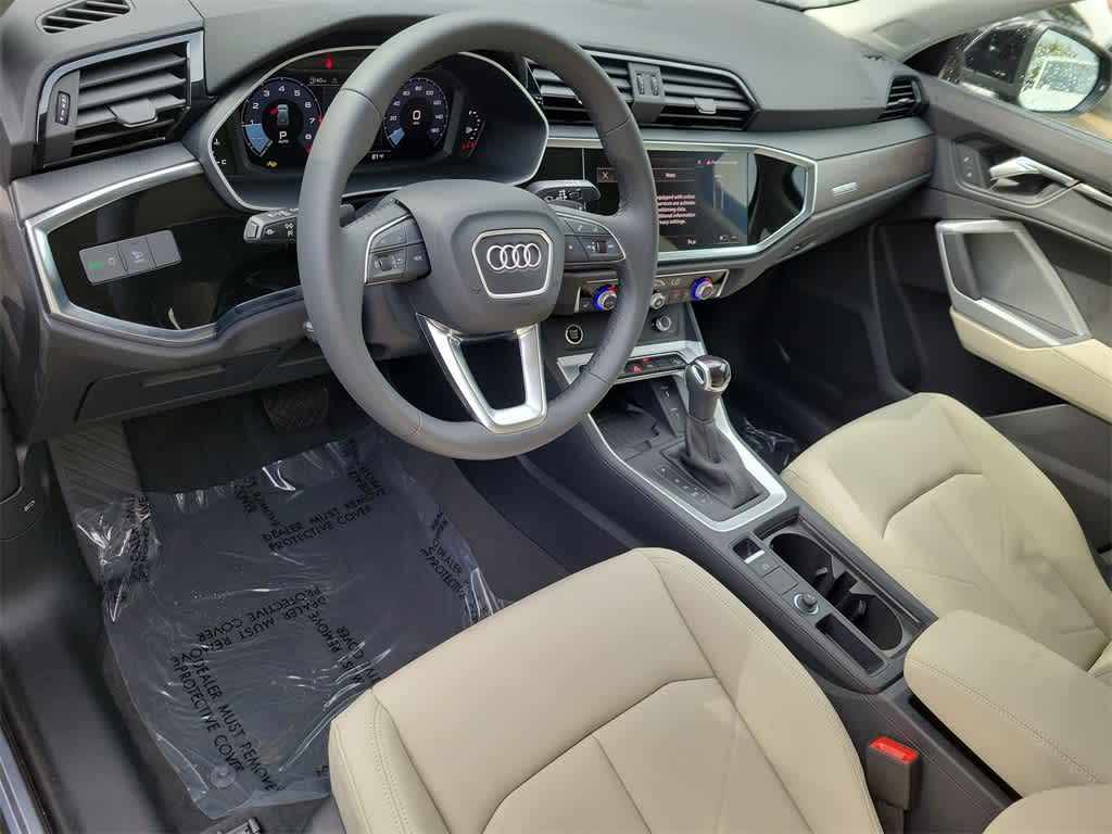 Thumbnail: 2025 Audi Q3 - 2