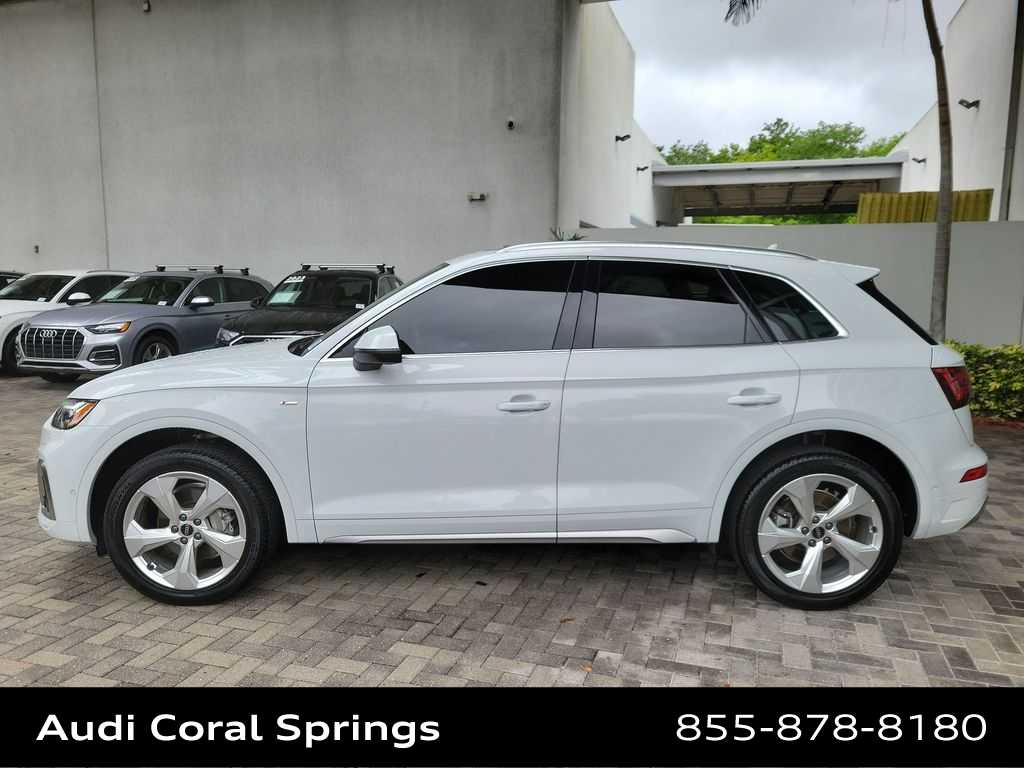 Thumbnail: 2023 Audi Q5 - 11