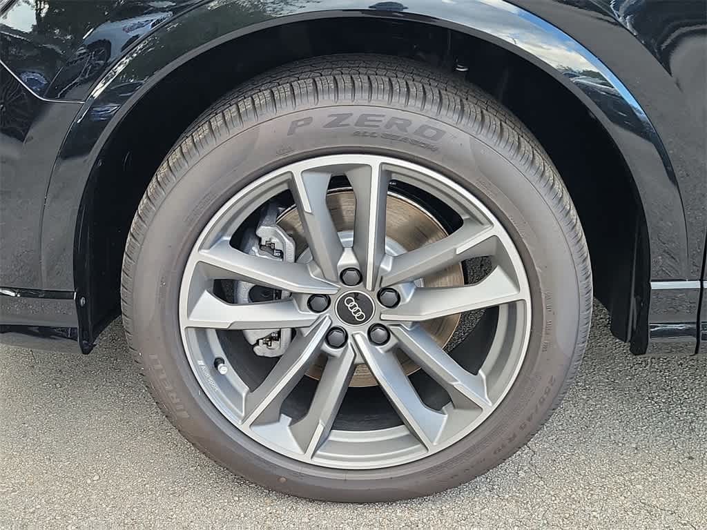 Thumbnail: 2025 Audi Q3 - 8