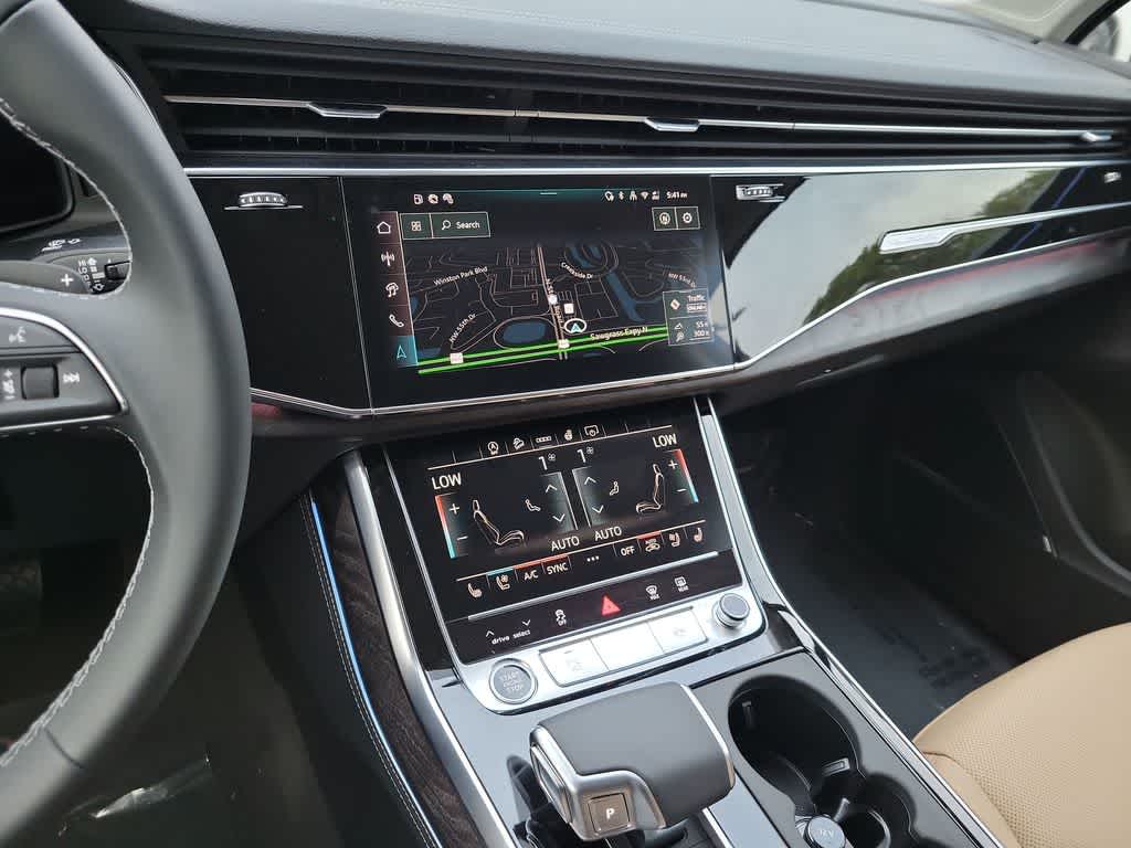 Thumbnail: 2026 Audi Q7 - 24