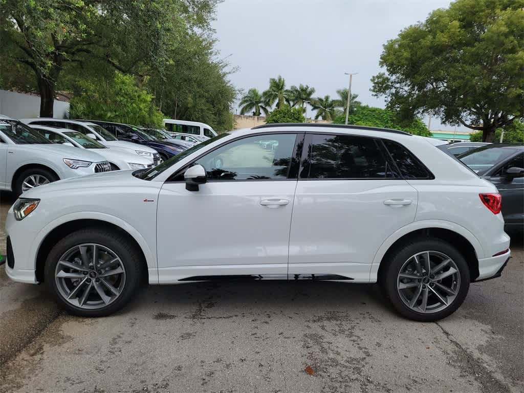 Thumbnail: 2025 Audi Q3 - 3