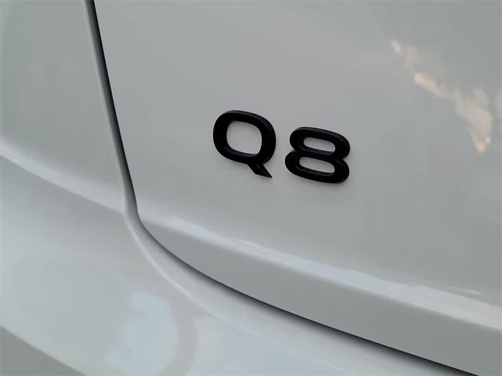 Thumbnail: 2026 Audi Q8 - 7