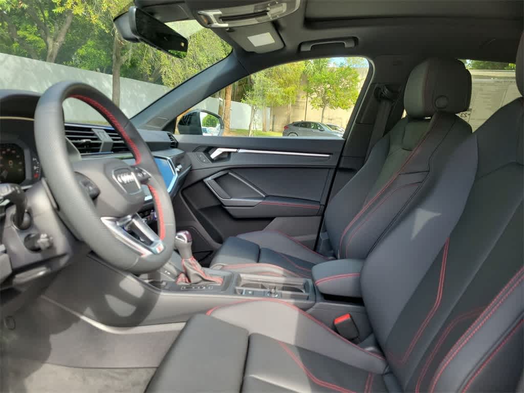 Thumbnail: 2025 Audi Q3 - 19