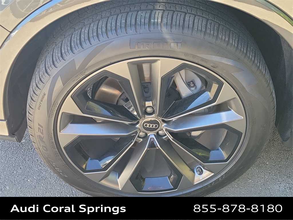 Thumbnail: 2025 Audi Q7 - 19