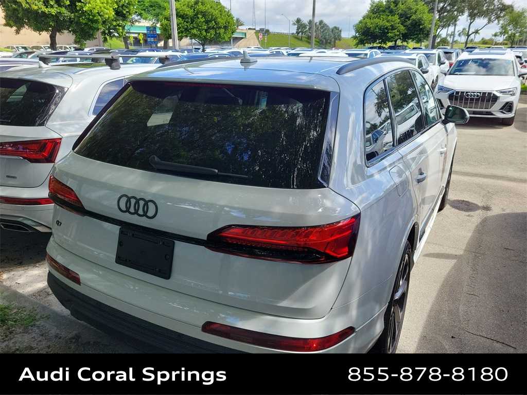 Thumbnail: 2025 Audi Q7 - 9