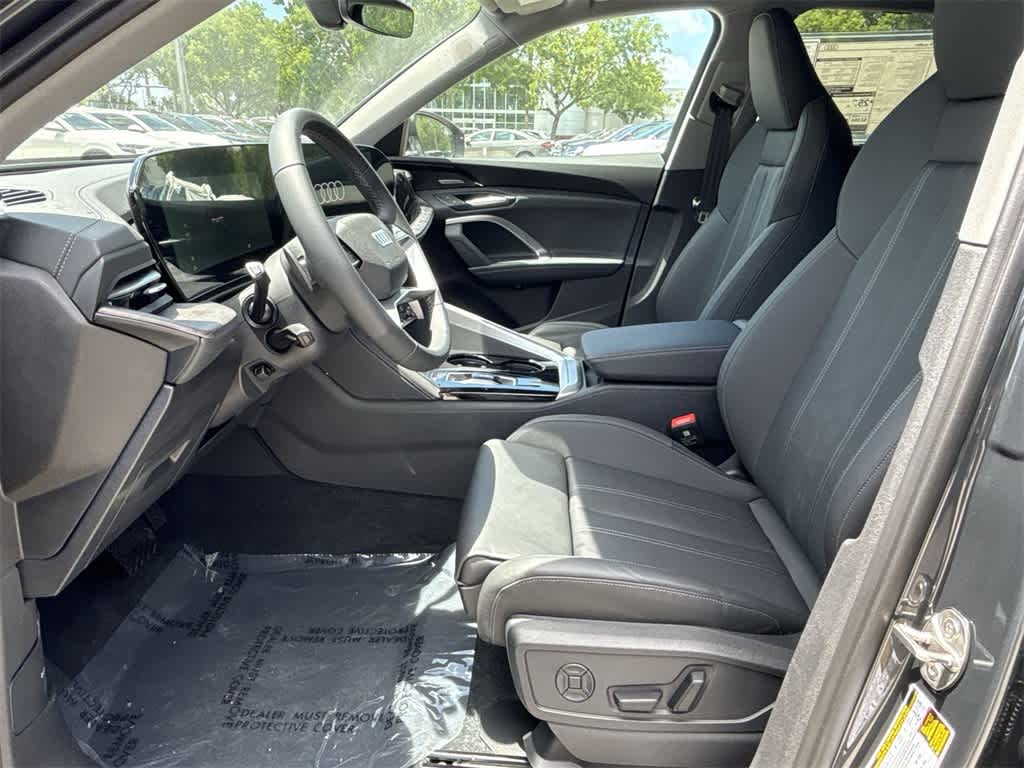 Thumbnail: 2025 Audi Q5 - 25