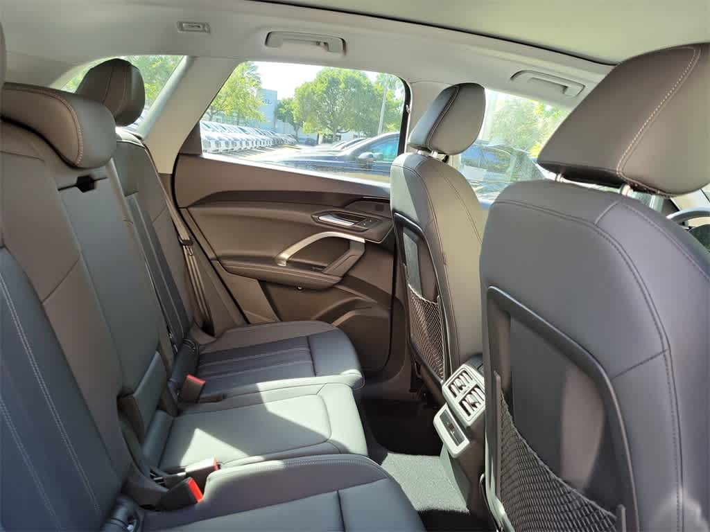 Thumbnail: 2025 Audi Q5 - 21