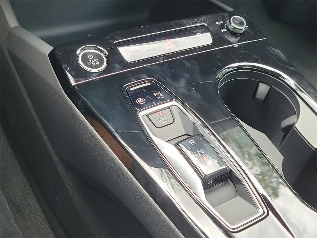 Thumbnail: 2025 Audi e-tron S - 17