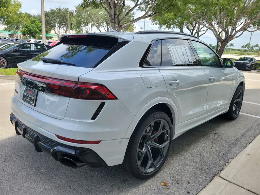 Thumbnail: 2025 Audi RS Q8 - 8