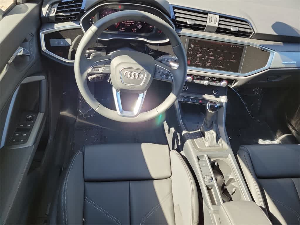 Thumbnail: 2025 Audi Q3 - 18