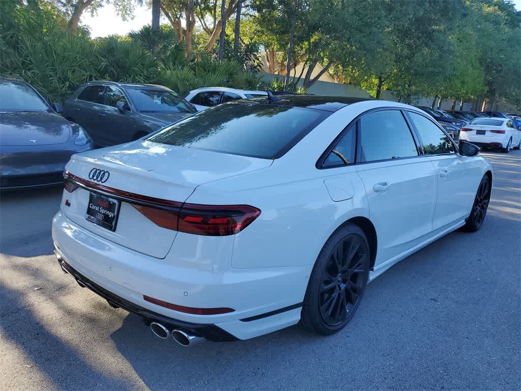 Thumbnail: 2025 Audi S8 - 8