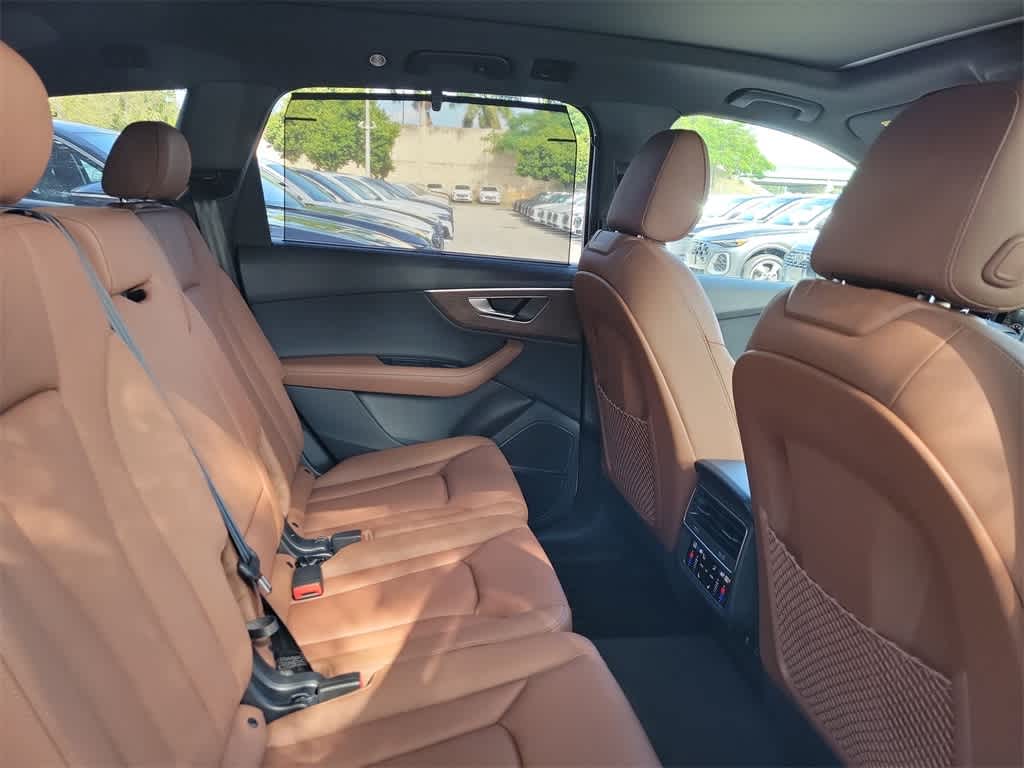 Thumbnail: 2026 Audi Q7 - 21