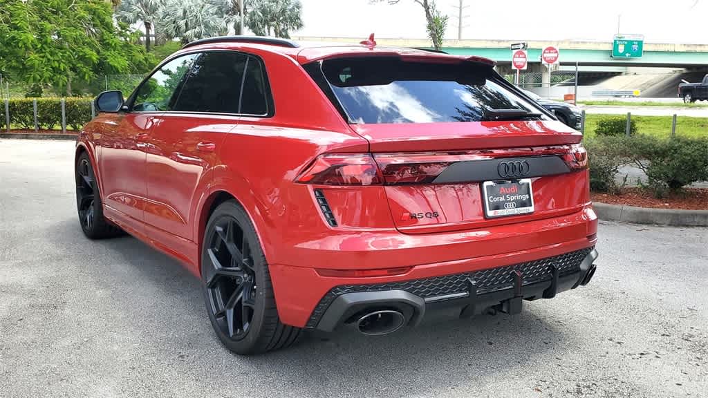 Thumbnail: 2025 Audi RS Q8 - 12