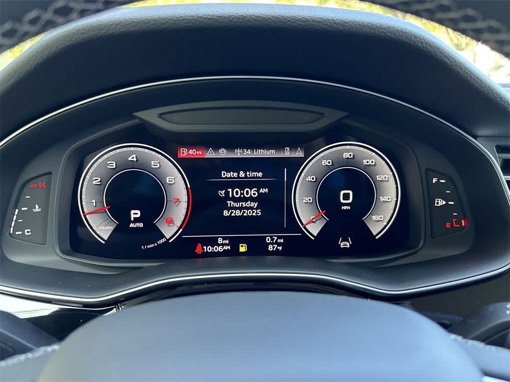 Thumbnail: 2025 Audi Q8 - 32