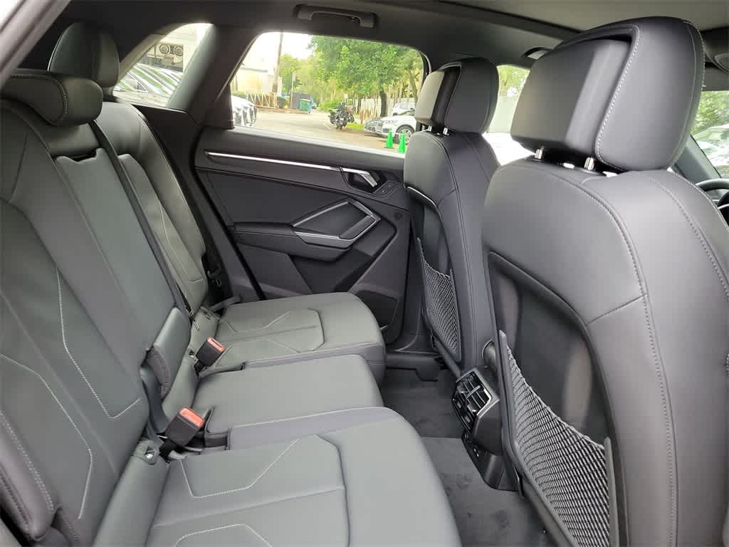 Thumbnail: 2025 Audi Q3 - 13