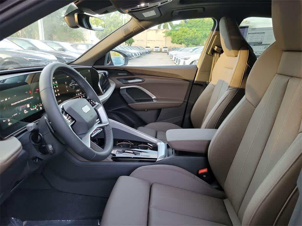 Thumbnail: 2025 Audi Q5 - 11