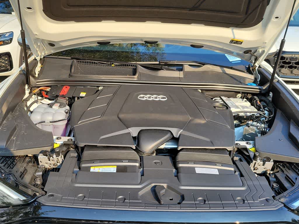 Thumbnail: 2026 Audi Q8 - 9