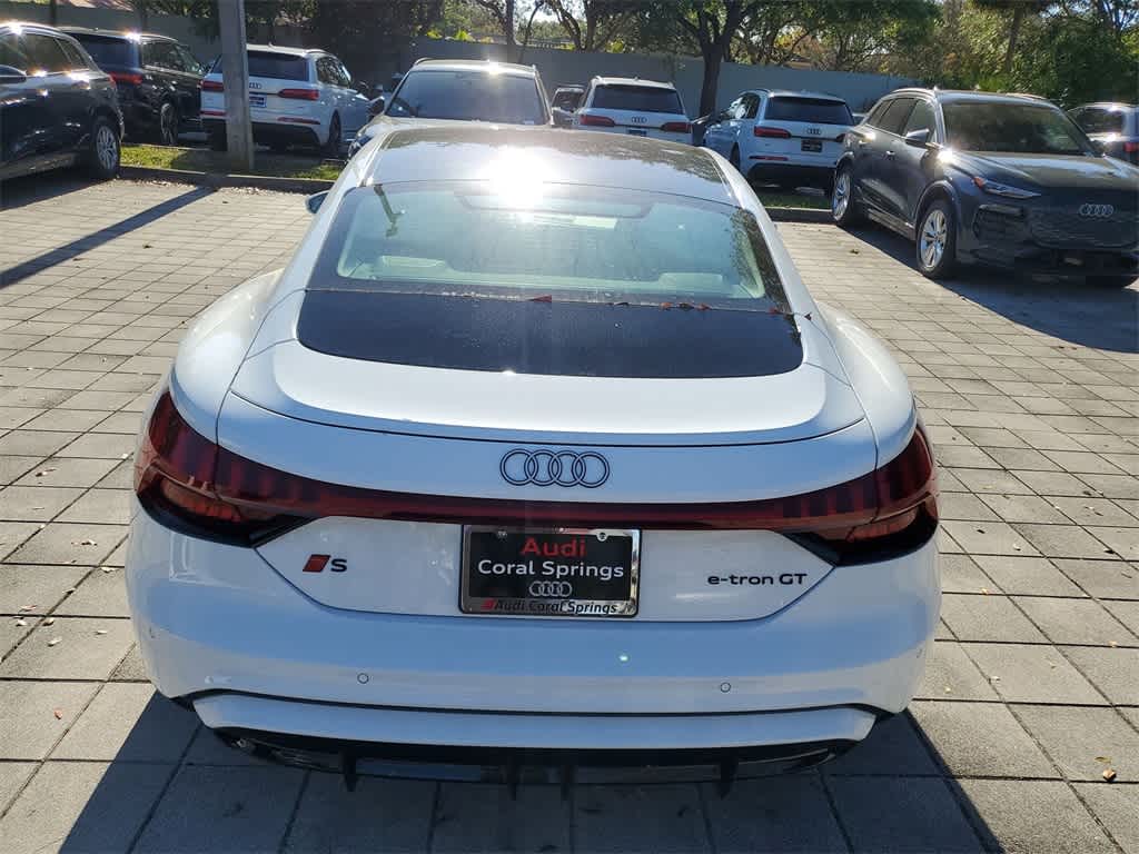 Thumbnail: 2025 Audi e-tron GT - 7
