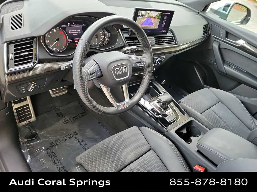 Thumbnail: 2023 Audi SQ5 - 10