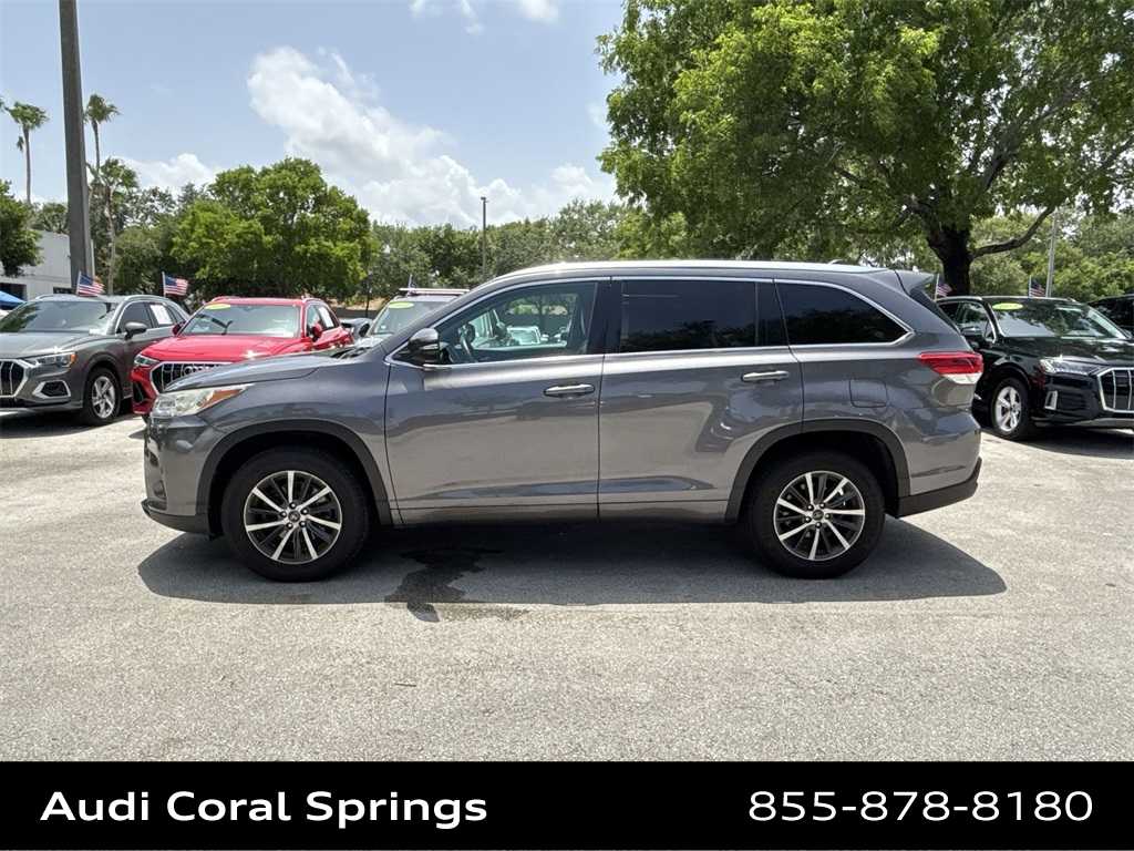 Thumbnail: 2017 Toyota Highlander - 17