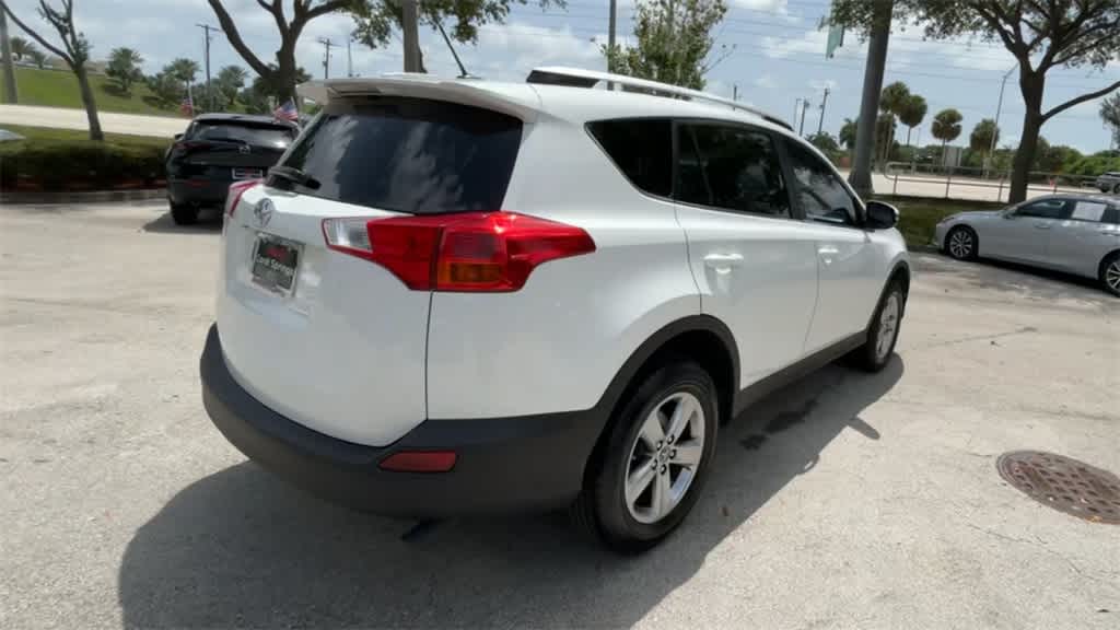 Thumbnail: 2015 Toyota RAV4 - 8