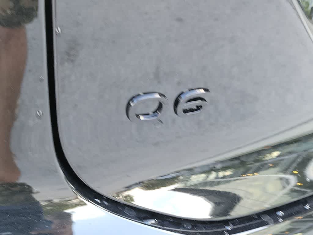 Thumbnail: 2025 Audi Q6 e-tron - 15