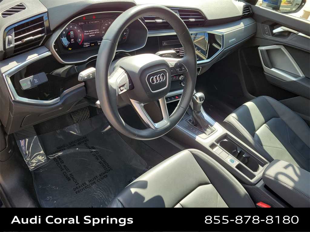 Thumbnail: 2025 Audi Q3 - 2