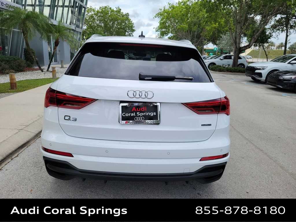 Thumbnail: 2025 Audi Q3 - 6