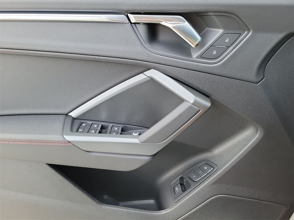 Thumbnail: 2025 Audi Q3 - 19