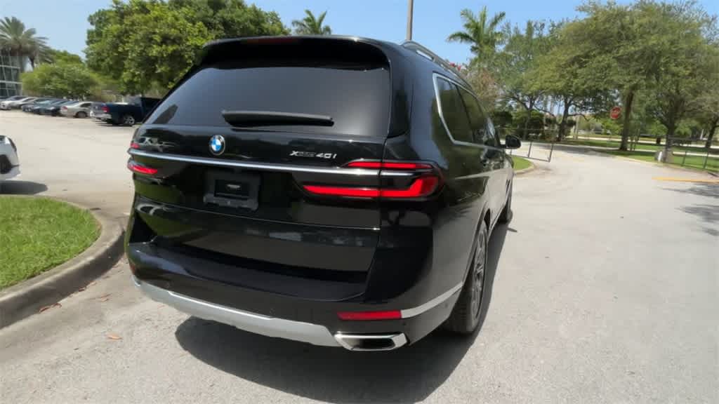 2023 BMW X7 xDrive40i 8