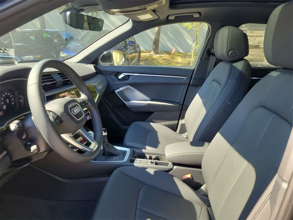 Thumbnail: 2025 Audi Q3 - 19